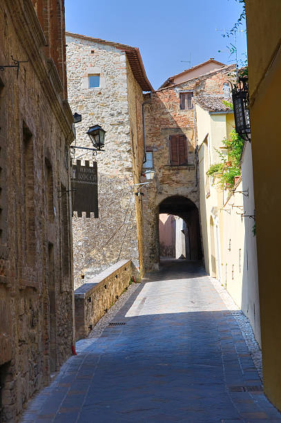 istock Alleyway. San Gemini. Umbria. Italy. 473190928