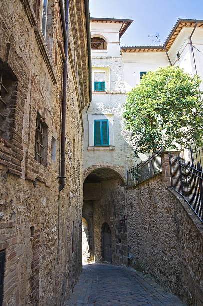 istock Alleyway. San Gemini. Umbria. Italy. 473204406