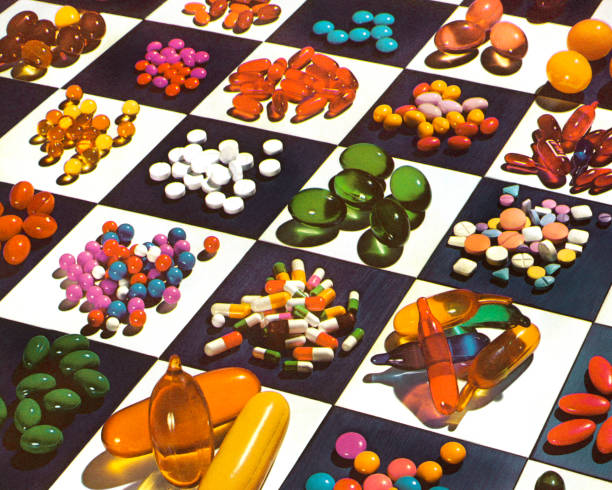 illustrazioni stock, clip art, cartoni animati e icone di tendenza di diverse compress'a scacchi - pill pop art capsule medicine