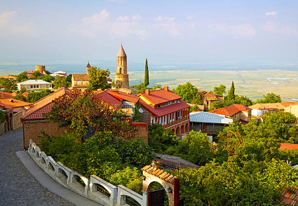 signagi em kakheti região, georgia. - wine region - fotografias e filmes do acervo