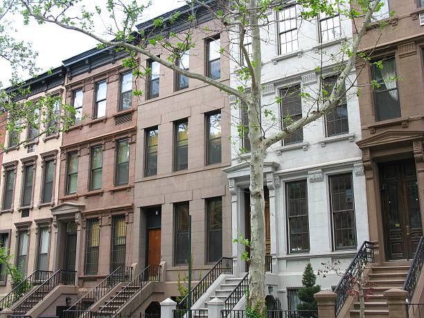 brownstones en la parte superior del west side de la ciudad de nueva york - house real estate residential structure townhouse fotografías e imágenes de stock