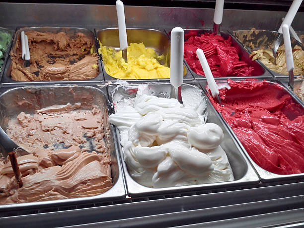 włoskie lody kremy - ice cream parlor ice cream dessert italian culture zdjęcia i obrazy z banku zdjęć