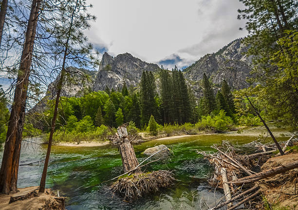 istock Kings river in Sequoia national park, California. 473285604
