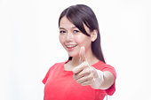 chinesische-frau-mit-daumen-nach-oben.jpg?b=1&s=170x170&k=20&c=jiLavhmgZrJ4hiFw4ioR5ouJaB6c_YLxSlzCgNs_OLQ=