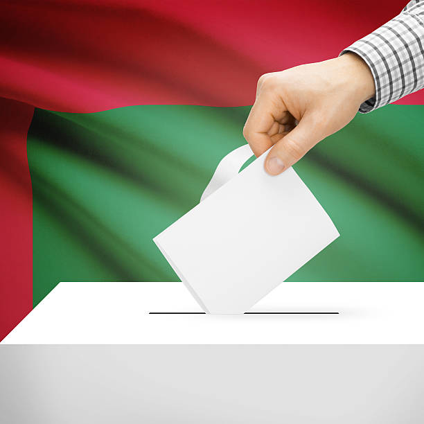 投票箱、国家フラグの背景-モルディブ - maldivian flag ストックフォトと画像