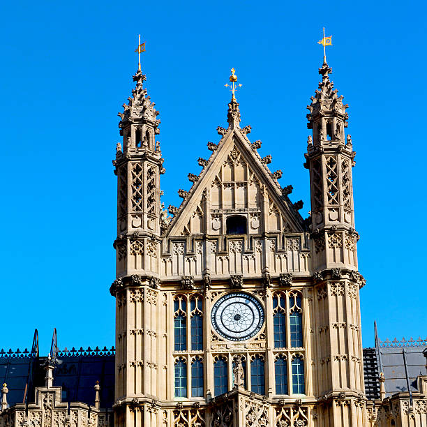 istock in london old historical    parliament glass  window    structur 473312576