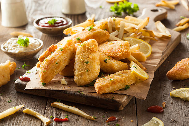 crispy fish and chips - fried seafood zdjęcia i obrazy z banku zdjęć