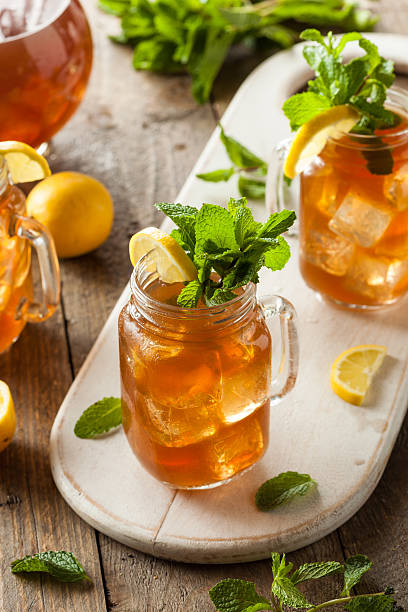 istock Homemade Iced Tea and Lemonade 473340786