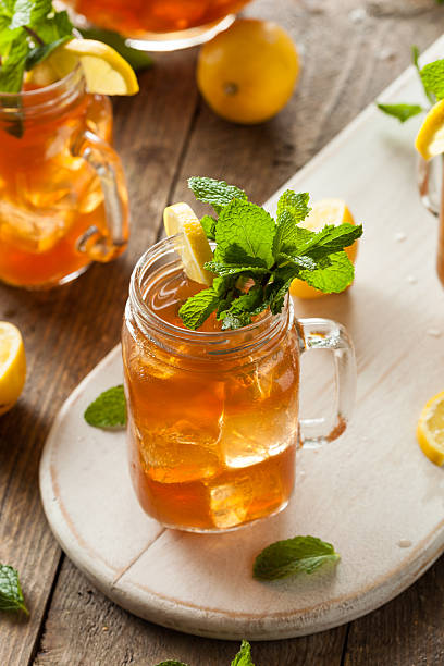 istock Homemade Iced Tea and Lemonade 473340788