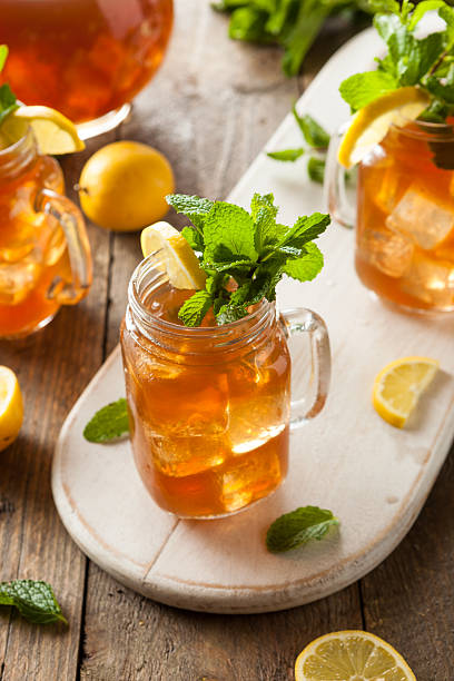 istock Homemade Iced Tea and Lemonade 473340852
