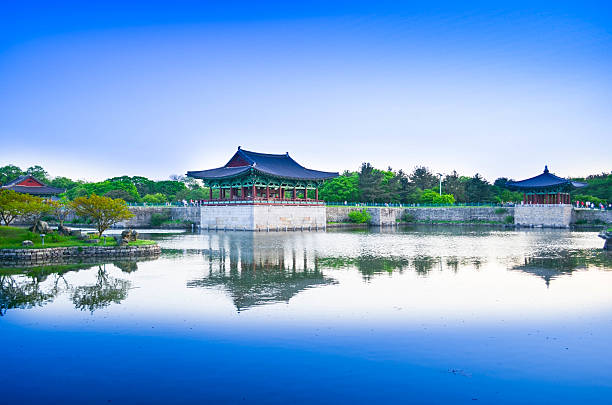 istock Beautiful lake and landscaped park 473435040