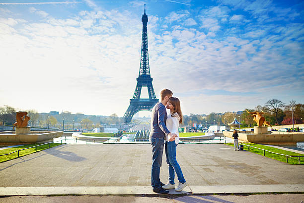 istock Young romantic couple in Paris 473461802