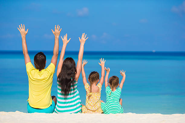 istock Family vacation on the beach 473462522