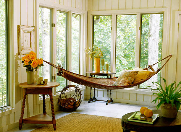 терраса и гамак - indoors conservatory decor home interior стоковые фото и изображения