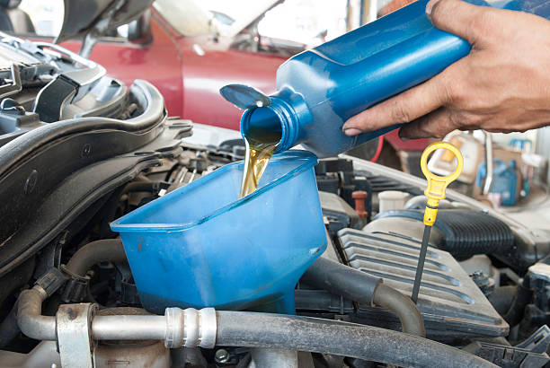 istock oil inspection and refill 473538386