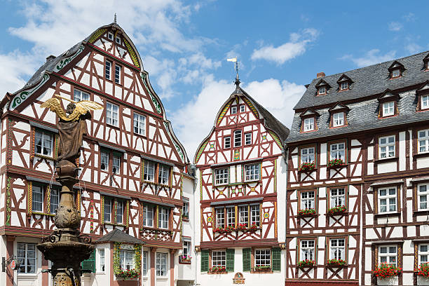istock Houses and statue in medieval Bernkastel, Germany 473659828