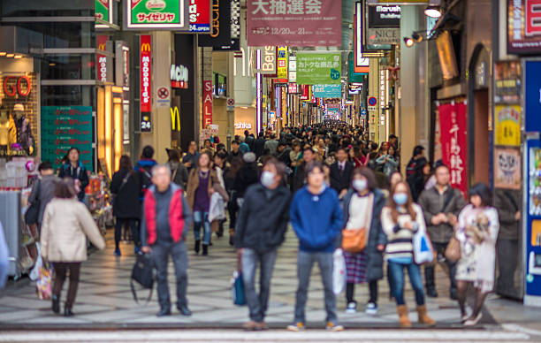満員心斎橋ショッピングストリート、大阪（日本） - ショッピングエリア ストックフォトと画像