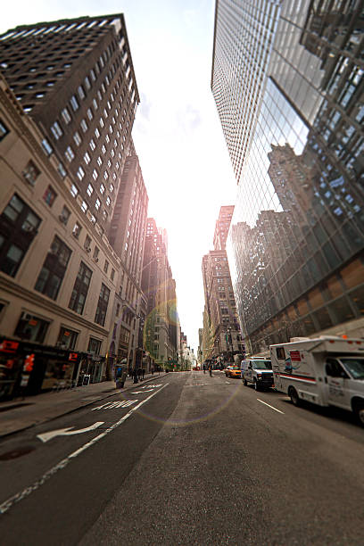 istock Street and Building 473703310