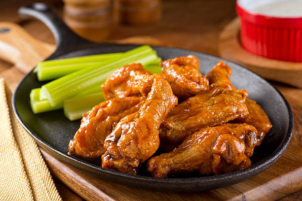 치킨 윙즈 - chicken wing spicy chicken wings chicken appetizer 뉴스 사진 이미지