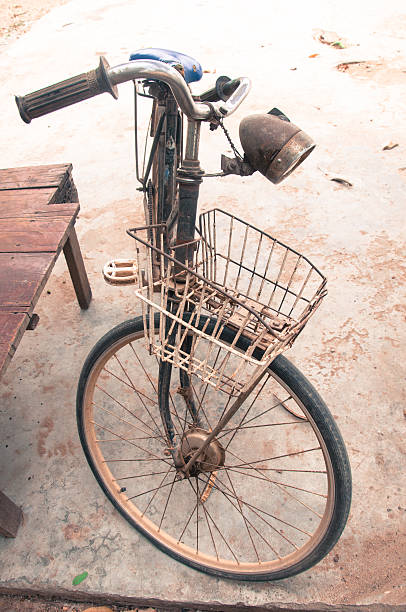 detalle de la vieja bicicleta - felt tipped fotografías e imágenes de stock