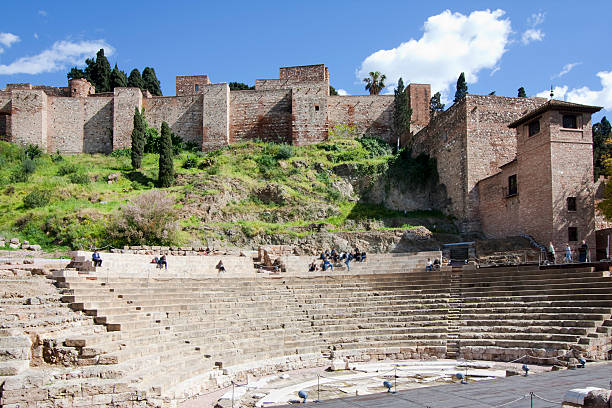 ローマ劇場、alcazaba 、マラガ、スペイン製です。 - alcazaba ストックフォトと画像