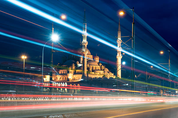 istock Galata bridge and Yeni Cami mosque at night 473828074