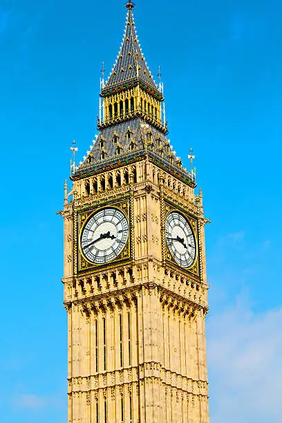 Photo of london big ben and historical old construction england