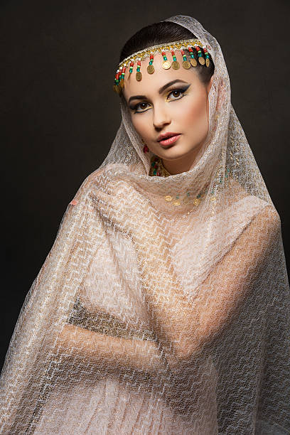 istock Beautiful girl with bright makeup 473926328