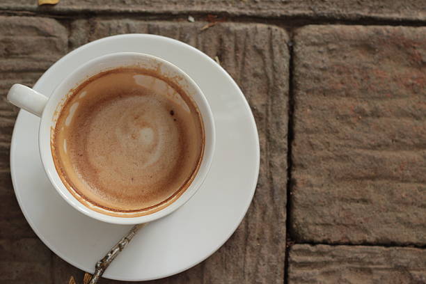 istock Hot latte coffee in glass 473953818