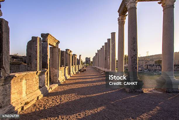 Perga Turchia - Fotografie stock e altre immagini di Ambientazione esterna - Ambientazione esterna, Anatolia, Archeologia