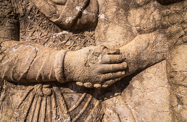 King Mithridates shaking hands with god Herakles King Mithridates shaking hands with god Herakles, Adiyaman, Turkey burial mound photos stock pictures, royalty-free photos & images