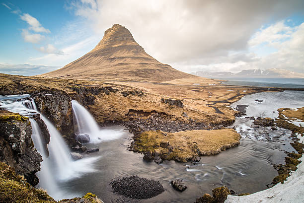 istock Kirkjufell , Iceland 474078940