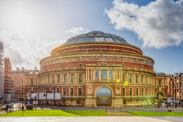 royal albert hall, à londres, angleterre, royaume-uni - kensington gardens photos et images de collection