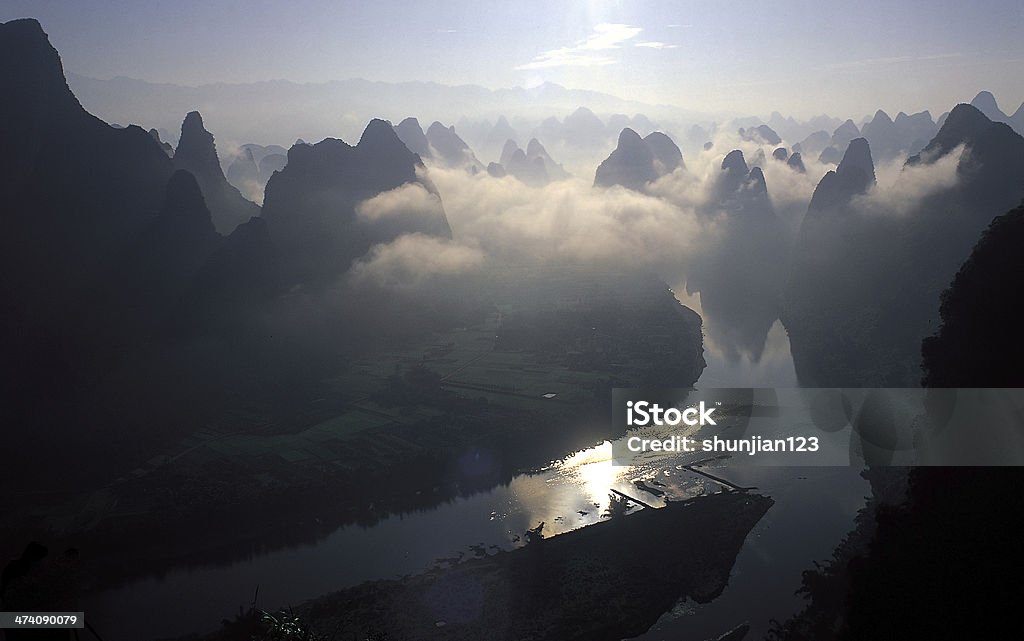 Lijiang le montagne - Foto stock royalty-free di Acqua