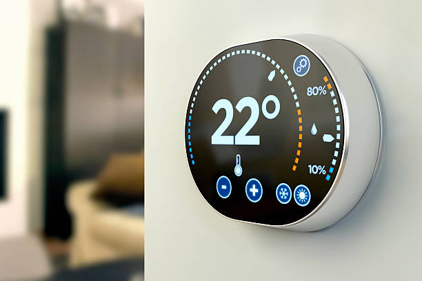 istock Smart home automation system: Celsius temperature multimedia thermostat 474100054