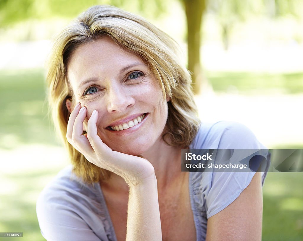 Sorriso bonito - Foto de stock de Mulheres Maduras royalty-free