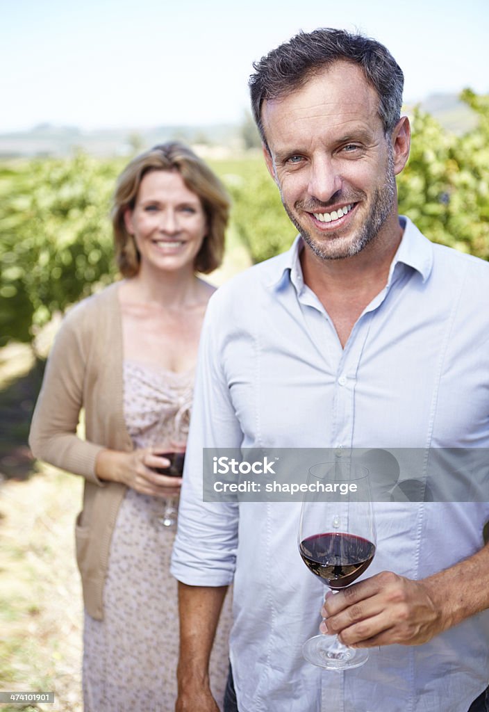 Desfrute uma taça da fazenda - Foto de stock de 40-44 anos royalty-free