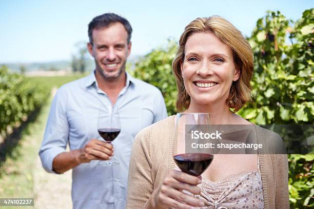 Desfrutar Os Frutos Do Seu Trabalho - Fotografias de stock e mais imagens de 40-44 anos - 40-44 anos, 40-49 Anos, Adulto