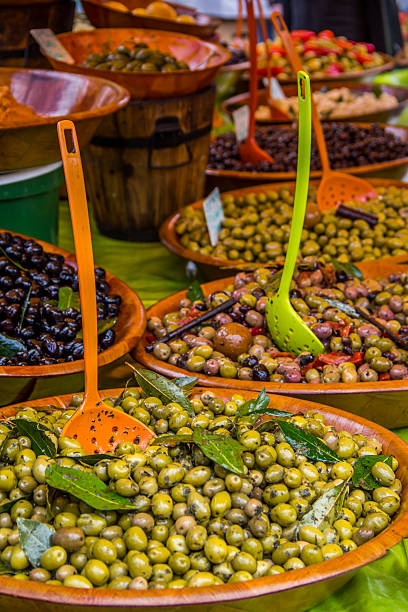 olive mercato - spice market israel israeli culture foto e immagini stock