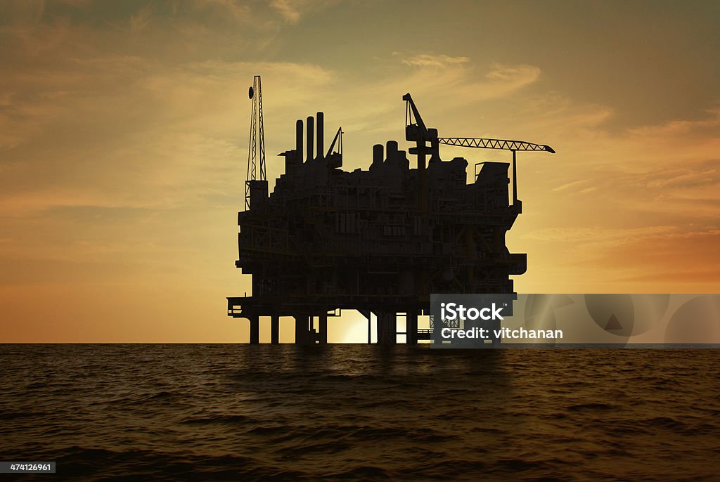 Plateforme d'exploitation pétrolière - Photo de Affaires libre de droits