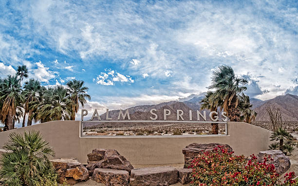 istock Palm Springs Sign 474132315