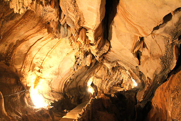 istock Tum Jung Cave in Vang Vieng, Laos. 474177507