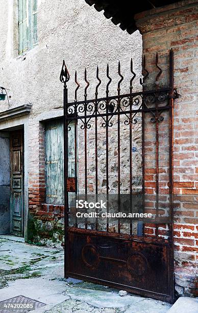 Aprire La Porta Dimbarco Immagine A Colori - Fotografie stock e altre immagini di Abbandonato - Abbandonato, Ambientazione esterna, Antico - Vecchio stile