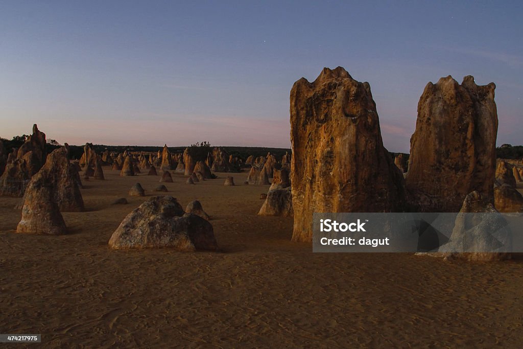 Nascer do sol no Parque Nacional de Nambung - Foto de stock de Alto contraste royalty-free