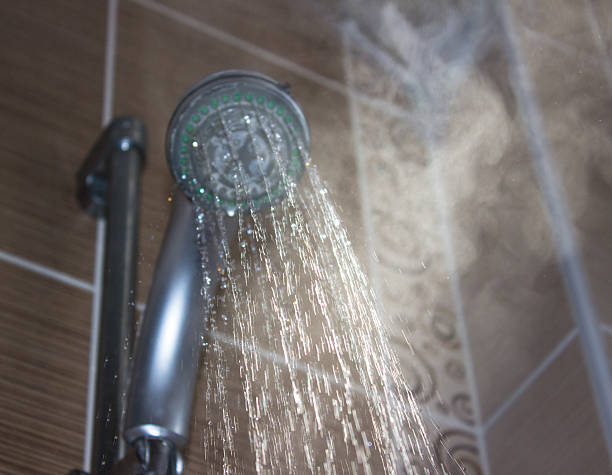 샤워 헤드, 끓음 용수 및 증기 욕실 - shower bathroom shower head water 뉴스 사진 이미지