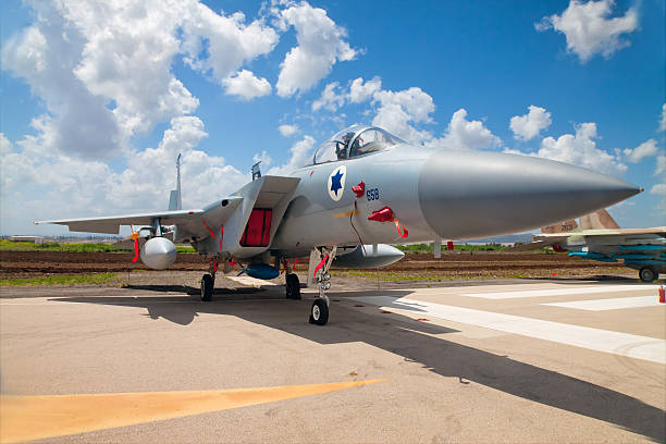 f - 15 истребитель на выставку для день независимости - самолёты f 15 стоковые фото и изображения