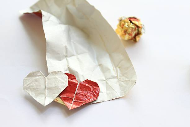 sweet wrappers - paper craft brown wrinkled fotografías e imágenes de stock