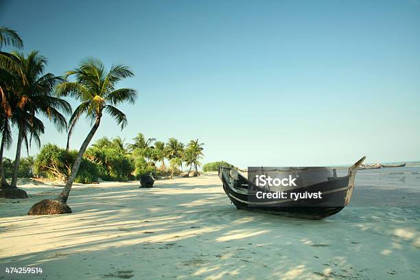 Boat On The Tropical Beach Stock Photo - Download Image Now - Bangladesh, Island, Beach