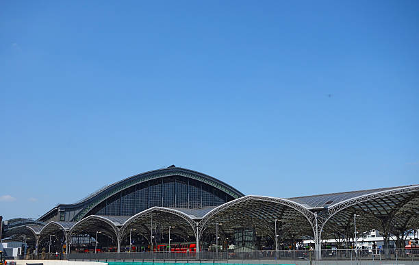 istock Main railway station in Cologne on blue sky 474264784