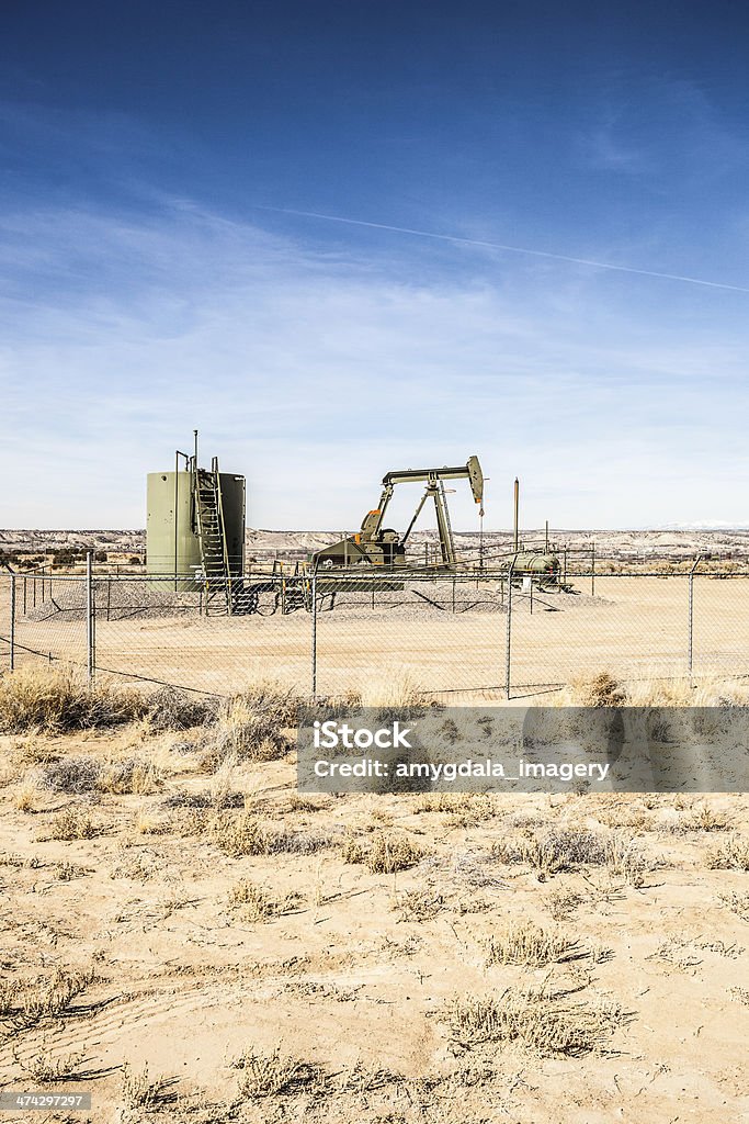 Paisaje del desierto de aceite - Foto de stock de Aire libre libre de derechos
